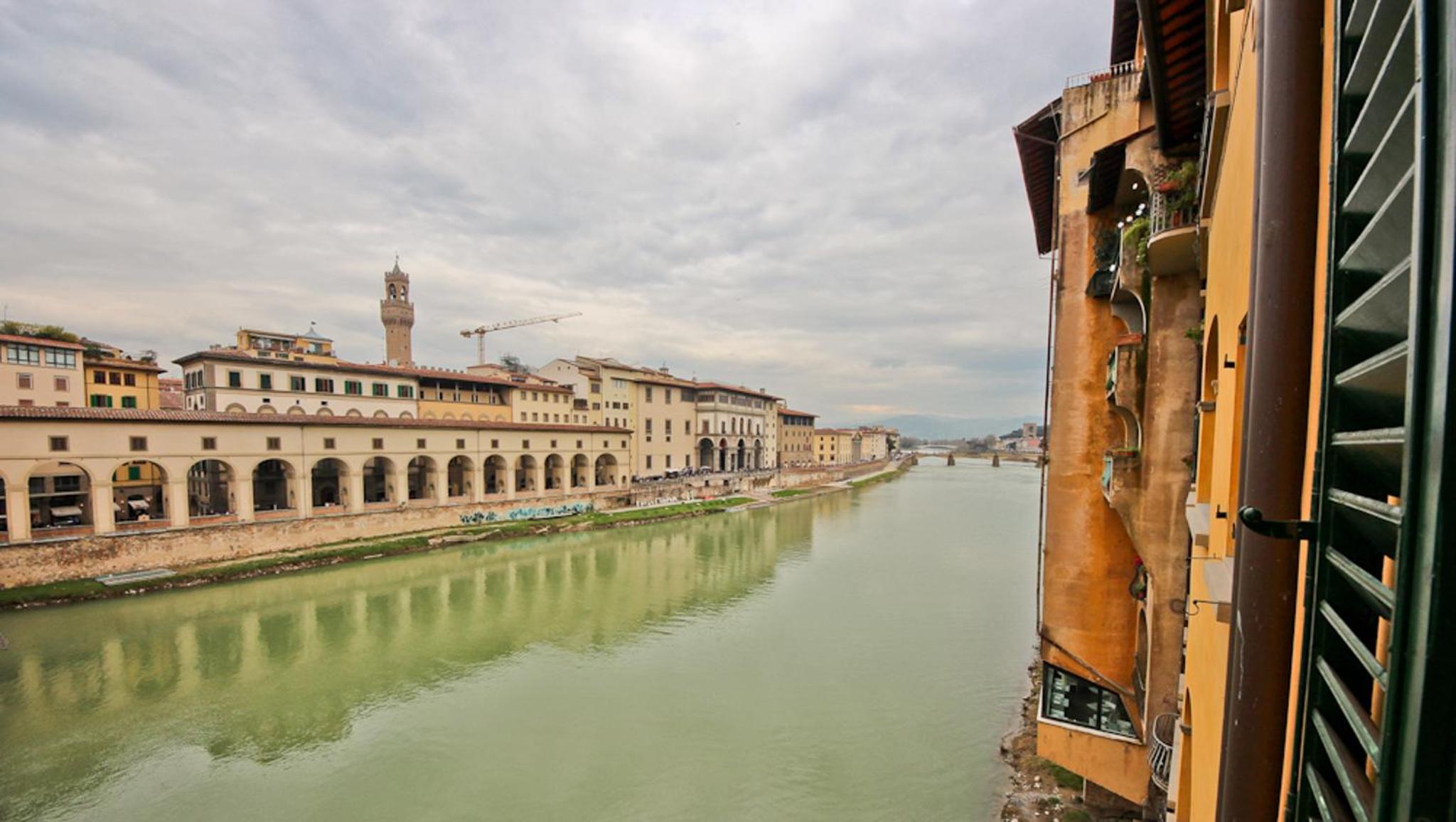 Ponte Vecchio Unique