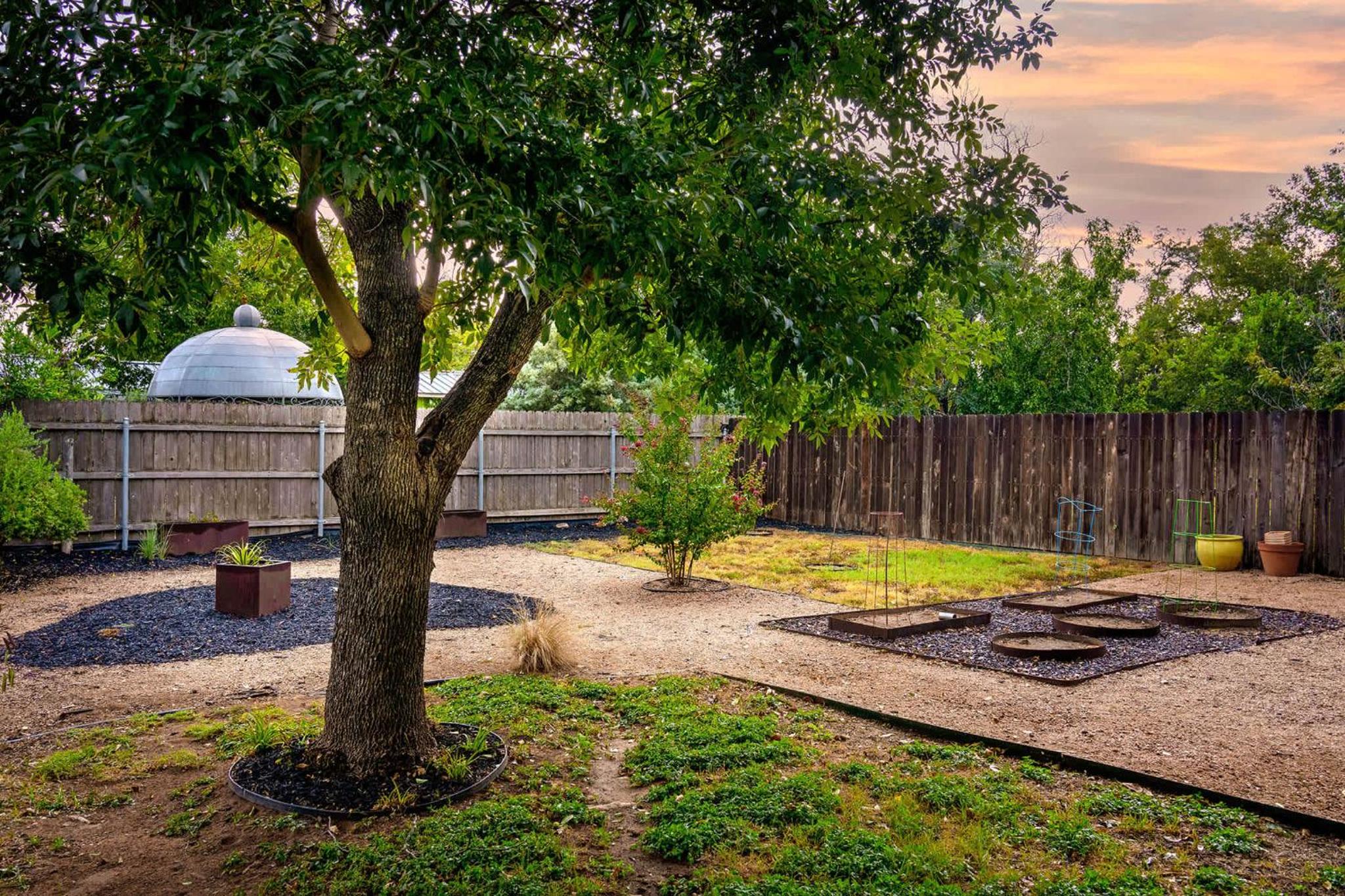 The Hackberry - Hot Tub Fire Pit & Close to Main view 5