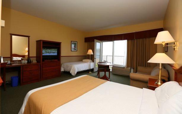 BATTURES Hotel Fjord Saguenay