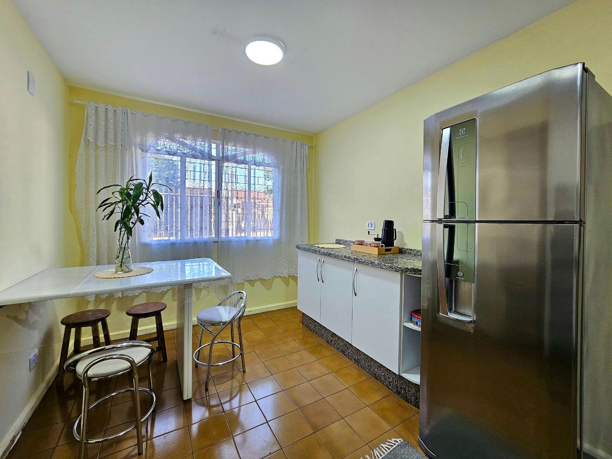 Casa Familiar 3 quartos 10 minutos centro