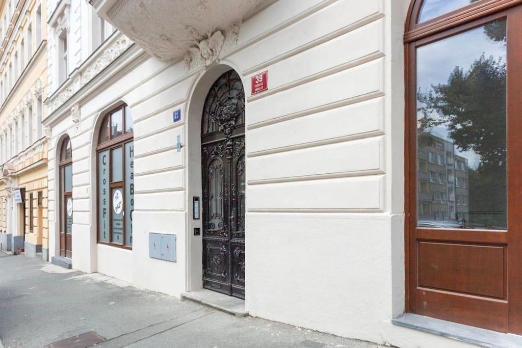 Blueground - Vrsovice, furnished