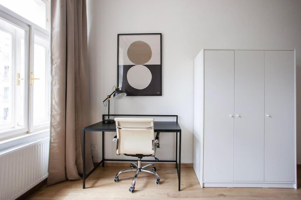 Blueground - Vrsovice, furnished