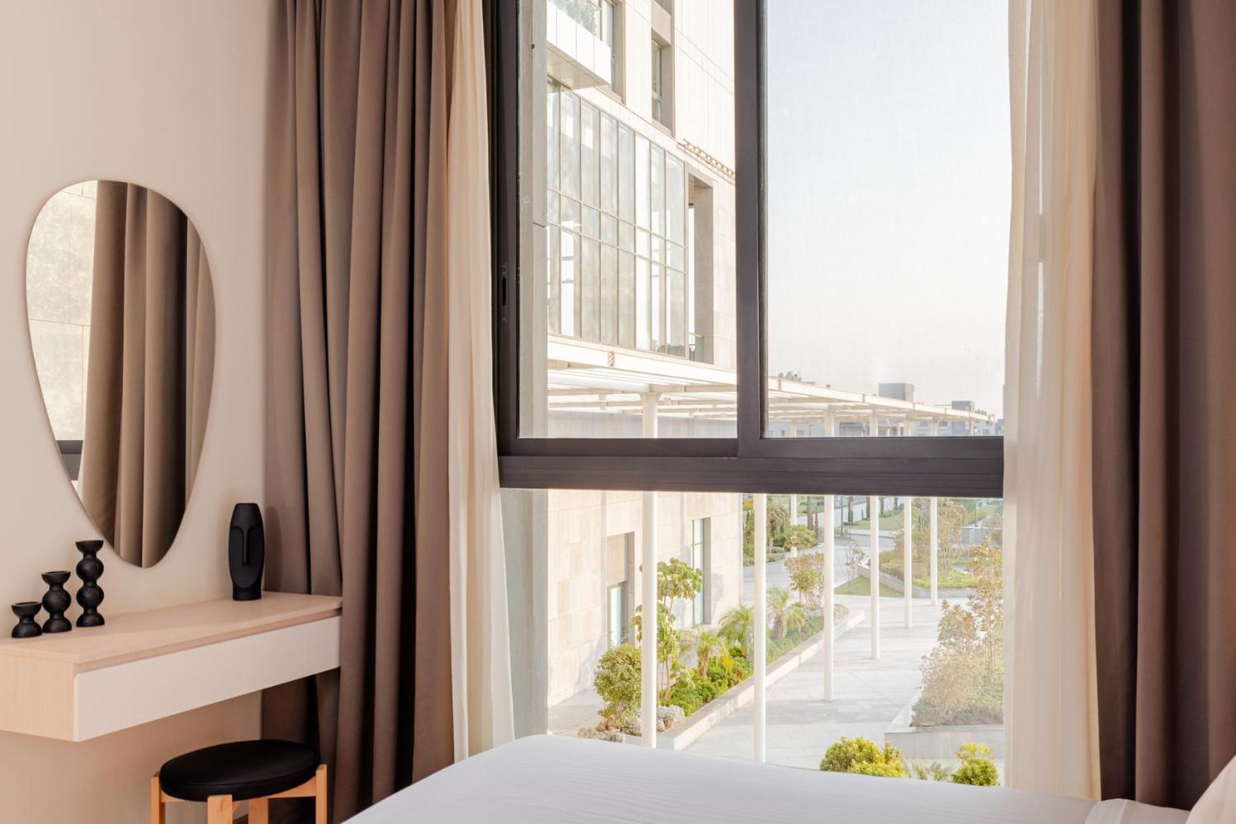 Brassbell l Sheikh Zayed l Aeon Towers