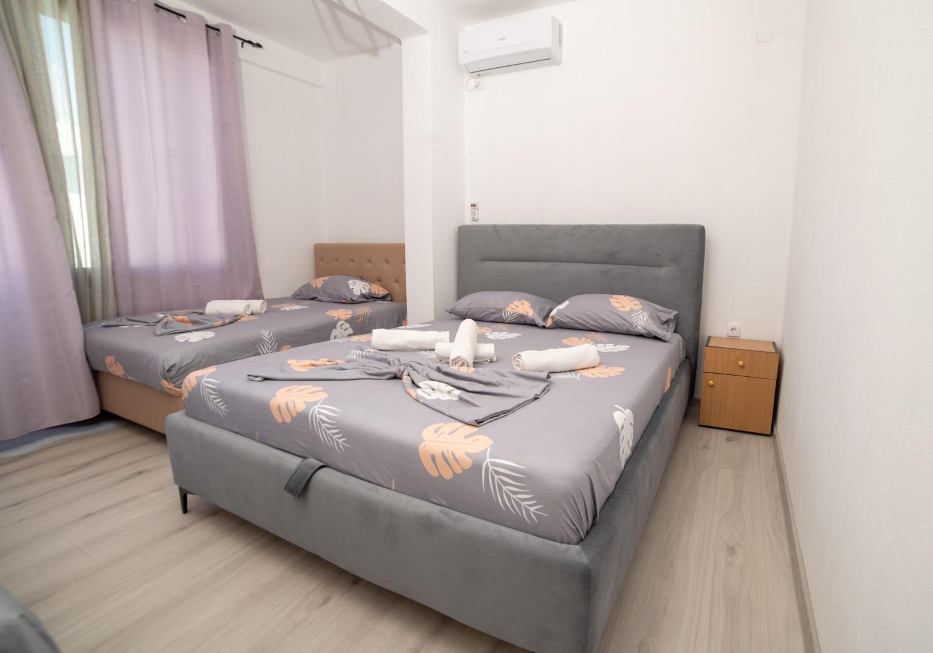 Rine Apartments
