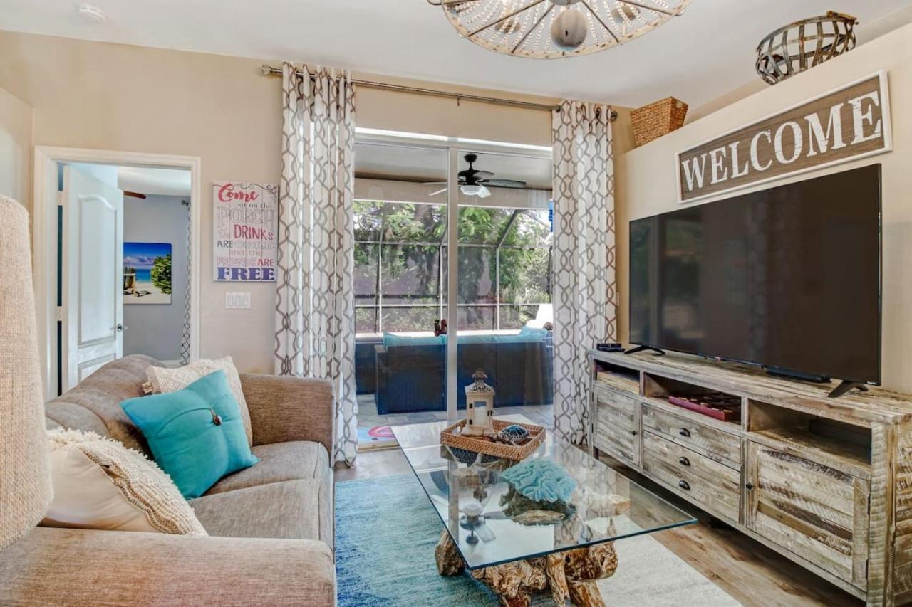5 Star Florida living. Stylish and tranquil pool home view 3