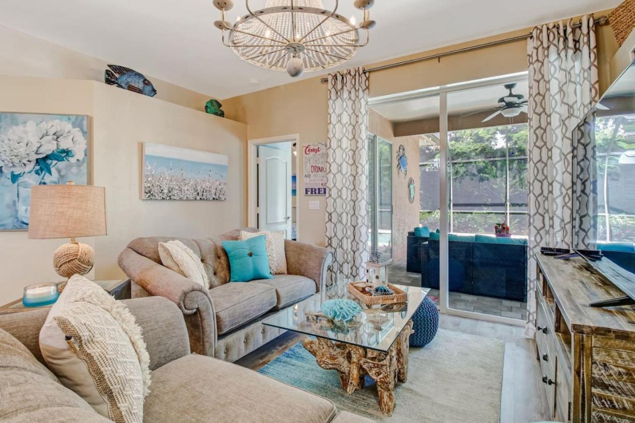 5 Star Florida living. Stylish and tranquil pool home view 4