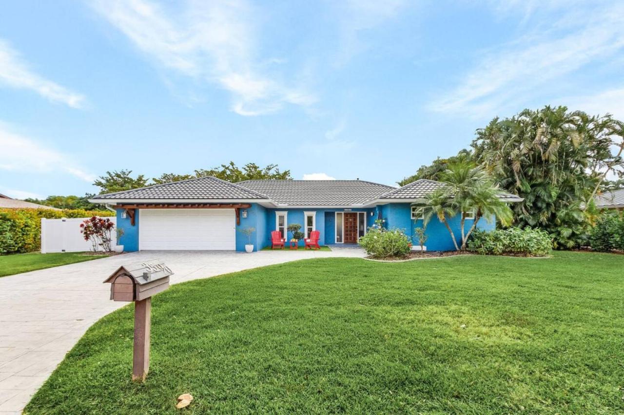 Ocean Blue Luxurious 4BR home with heated pool