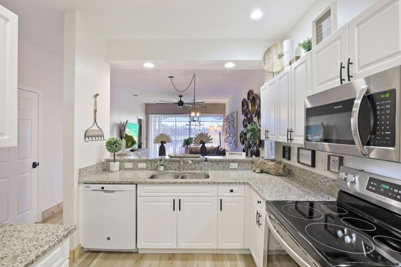 Luxury 3bd 2b condo at Lely Resort Golf and CC view 4