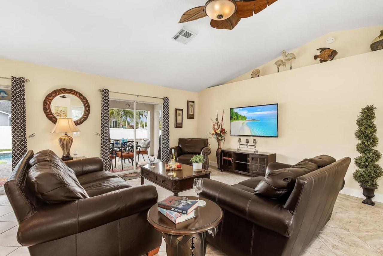 Paradise Found Relaxing Pool home in Cape Coral view 5