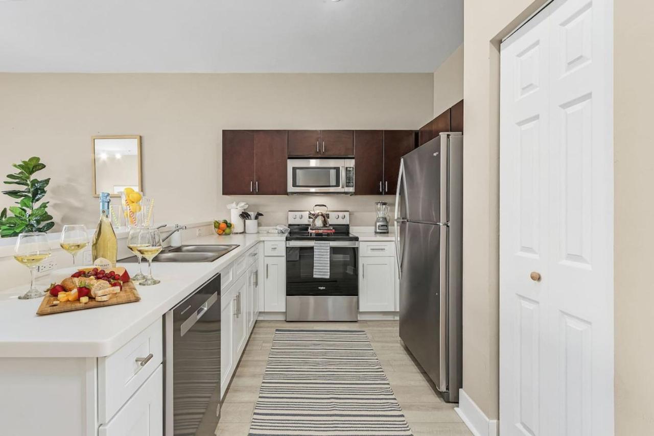 Modern Townhouse close to beaches view 2