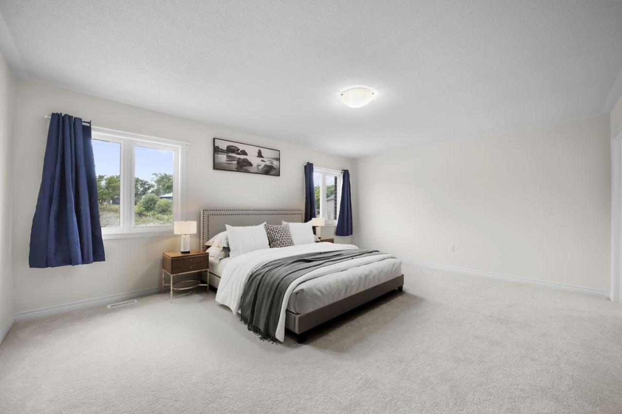 Prime Peterborough - 4BR and Office, Newly Renovated