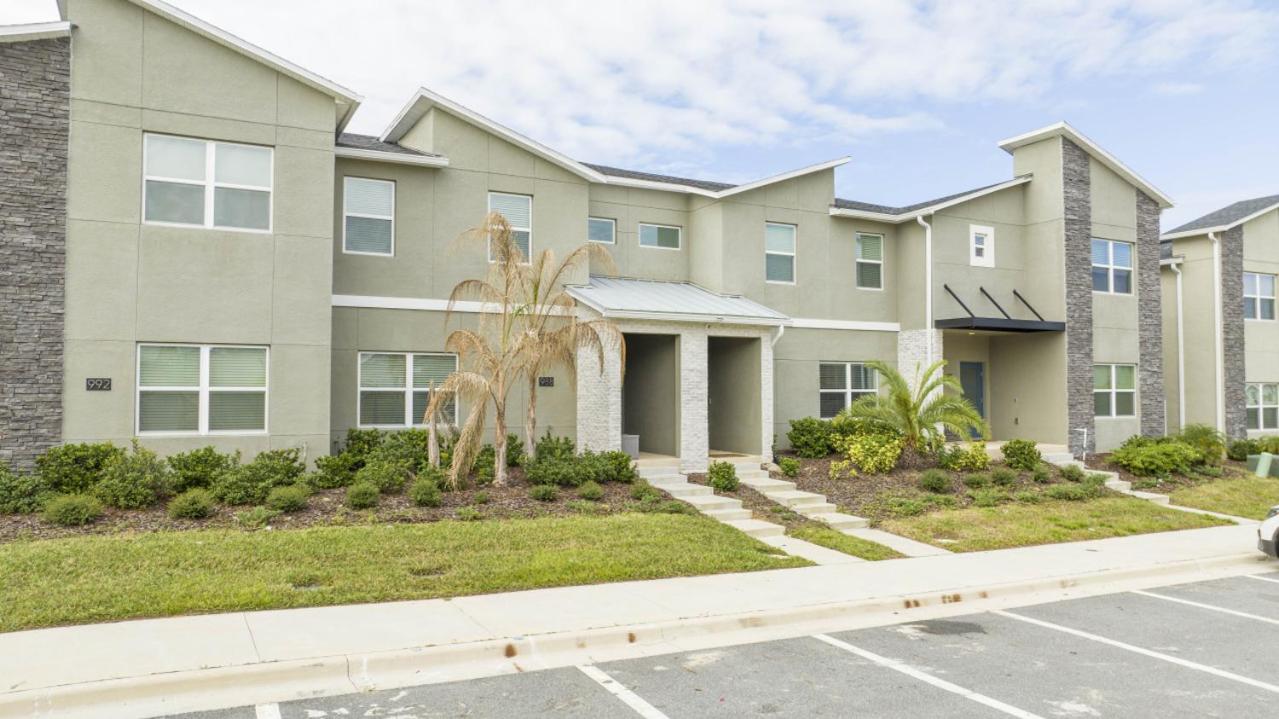 4-bedroom Townhome Resort with BBQ Grill and Pool view 3