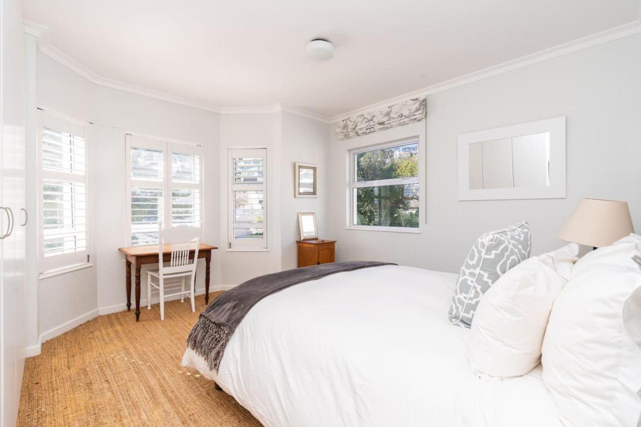 Sophisticated Camps Bay Gem view 5