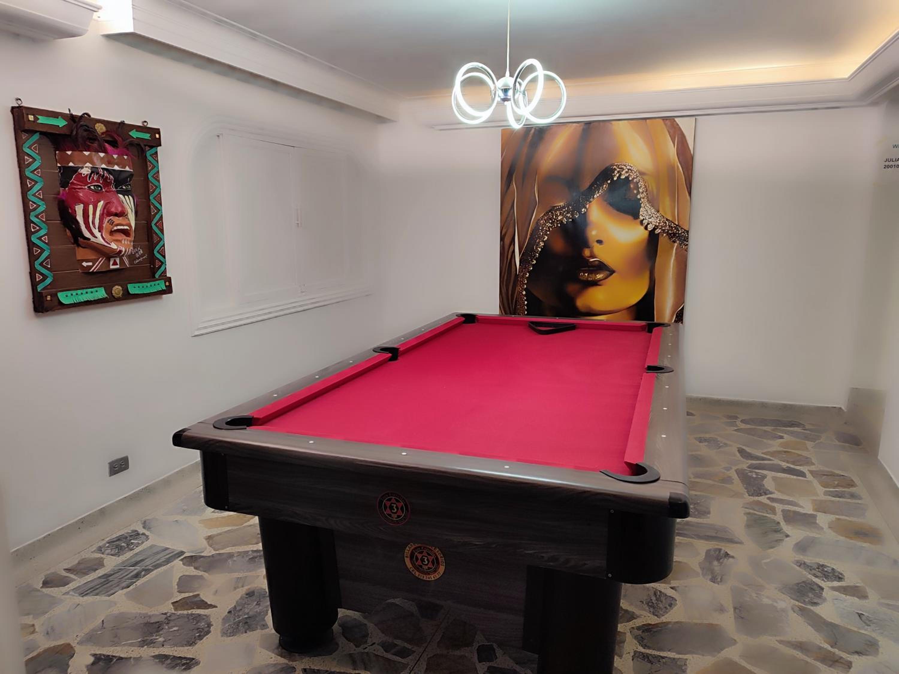Epic Manor
