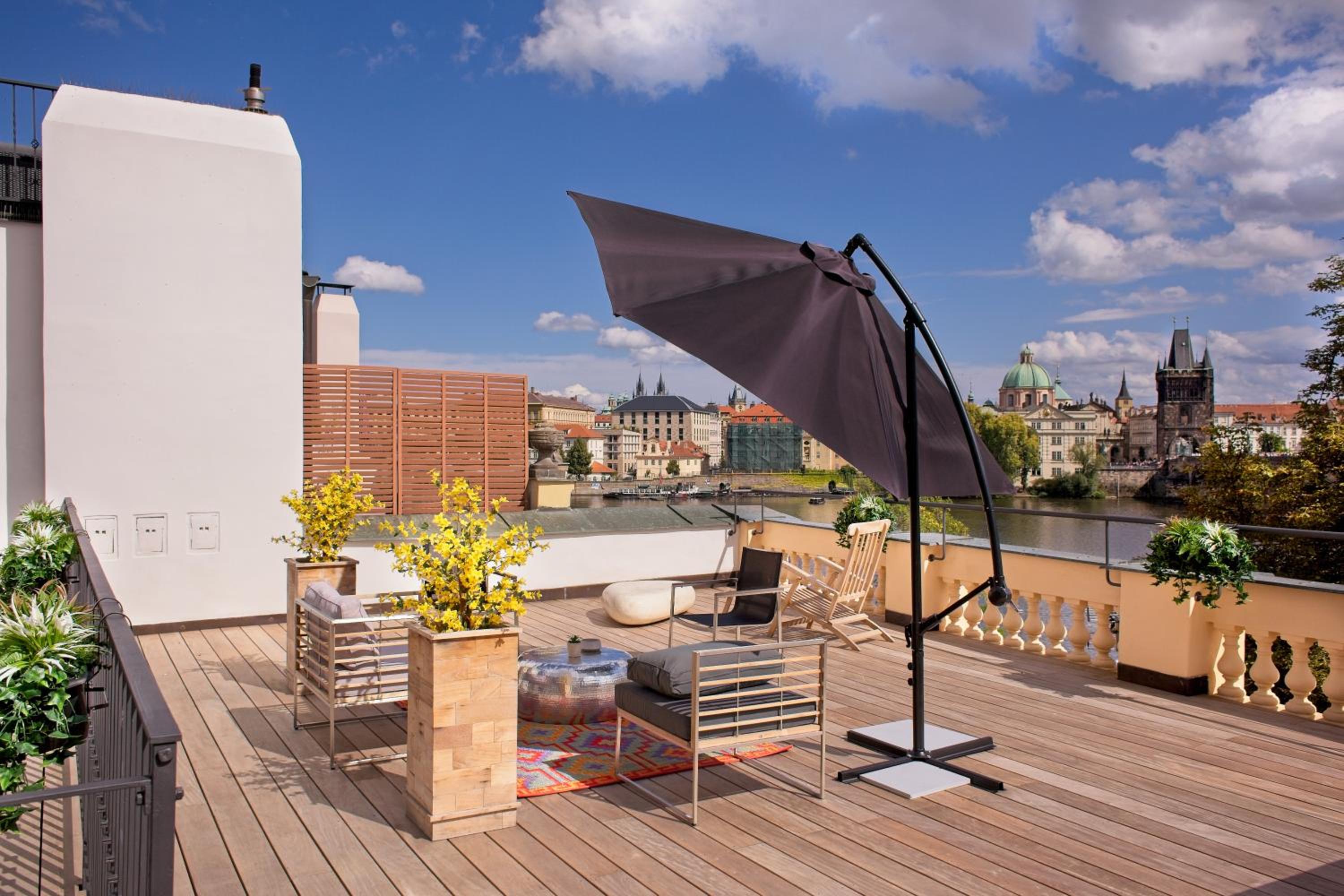 Residence Charles Bridge