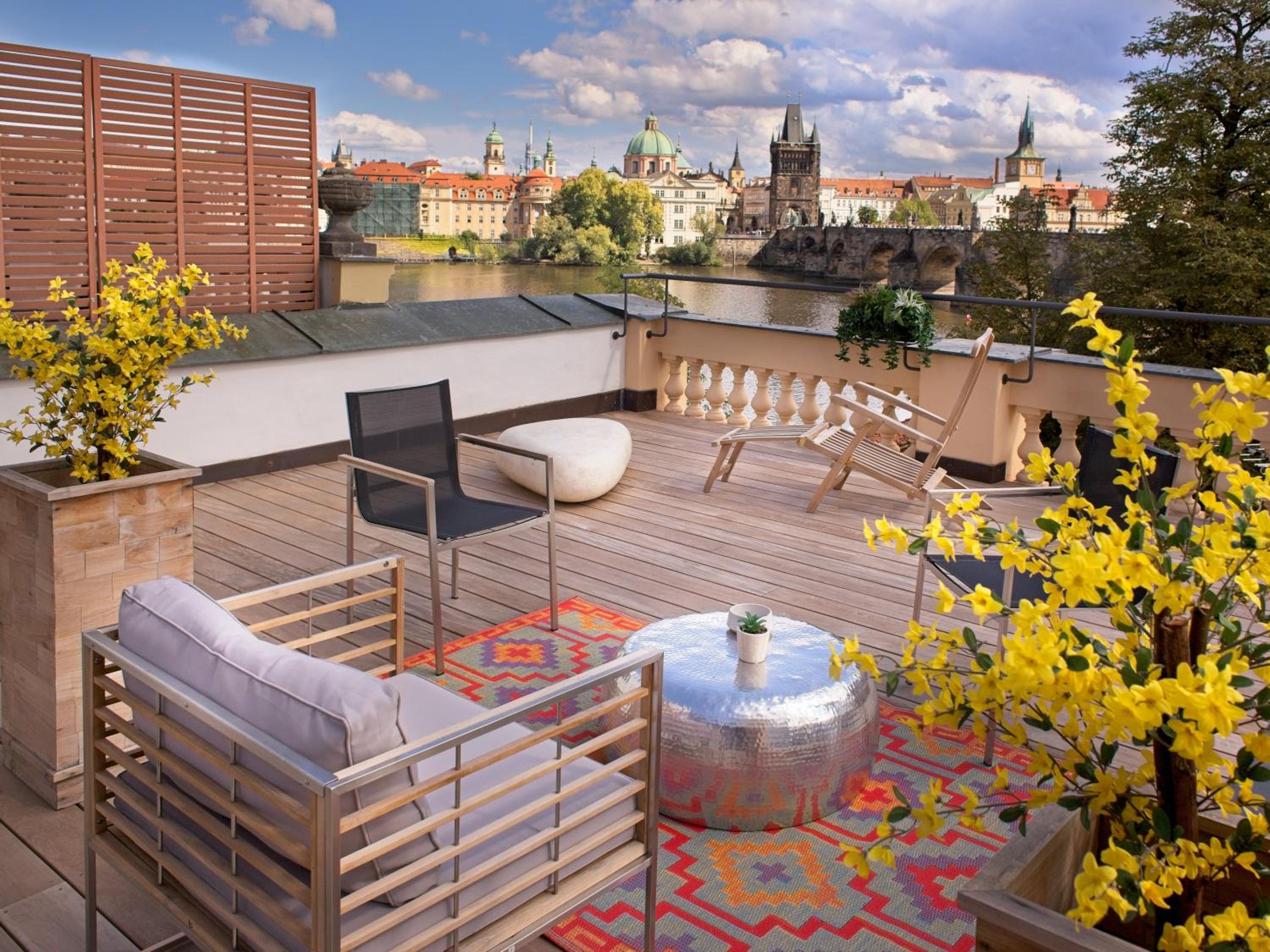 Residence Charles Bridge