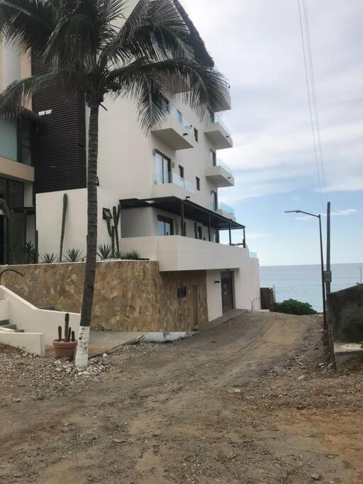Hotel Waterfront apartment on Careyeros beach - Image 1