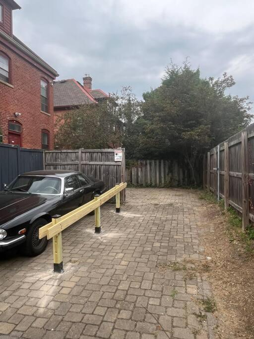 Spacious Trendy 4BR Urban Retreat, Best Location in City view 5