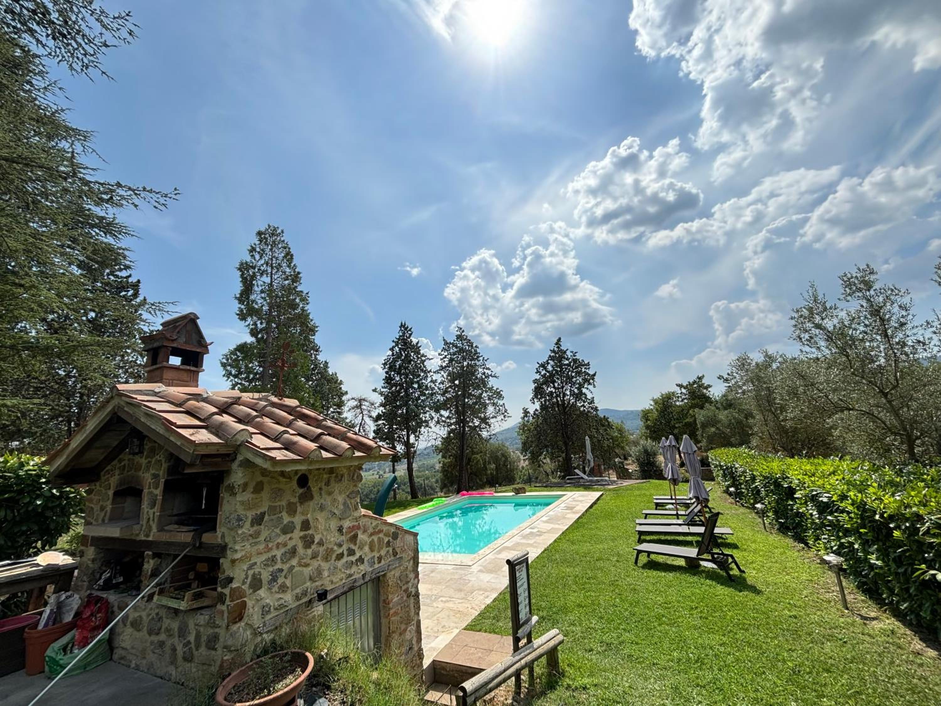Poggio Cantarello Country Home - Tuscany view 4