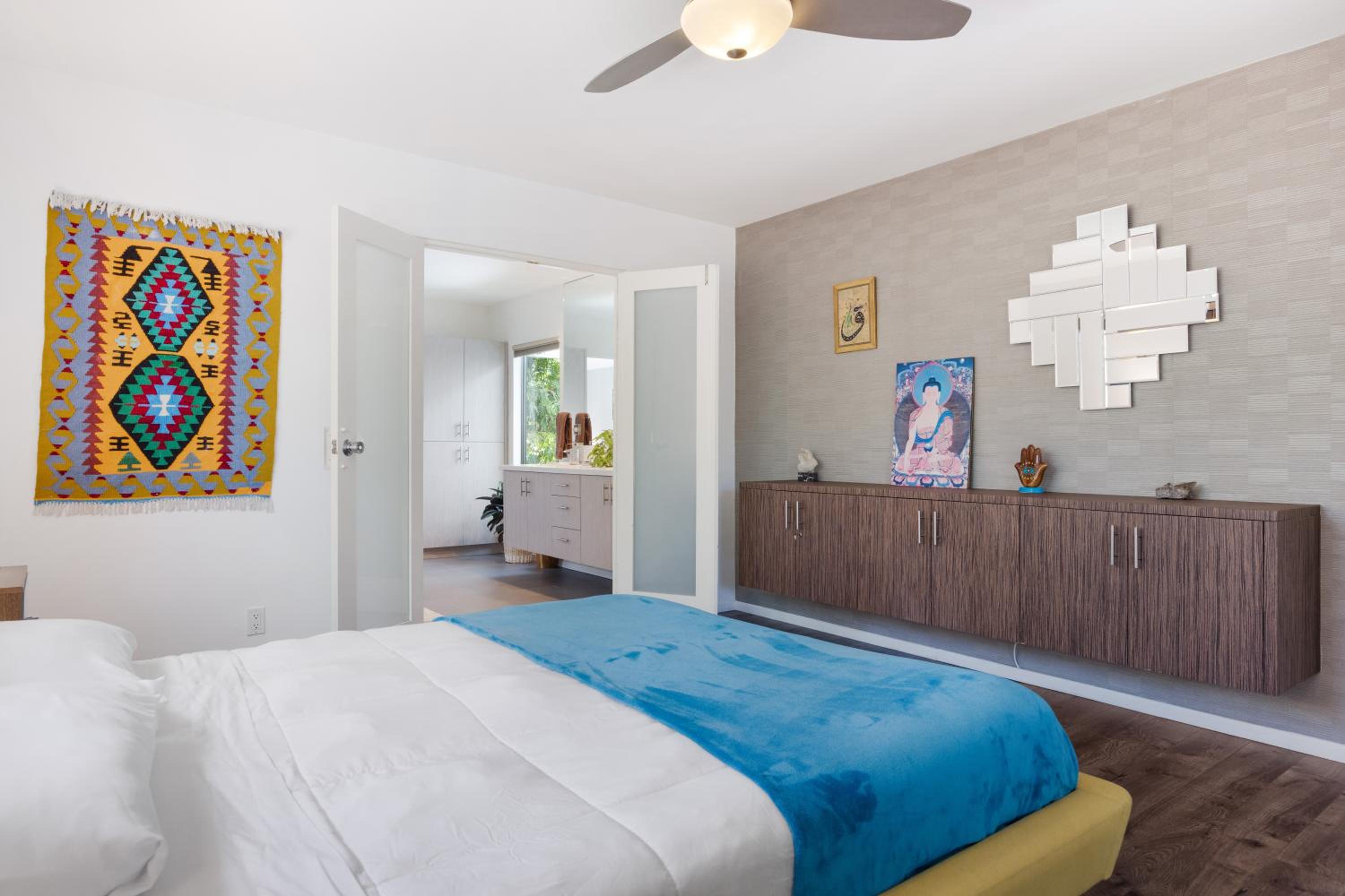 Palm Springs Eco Mid-century Urban Oasis Retreat view 2