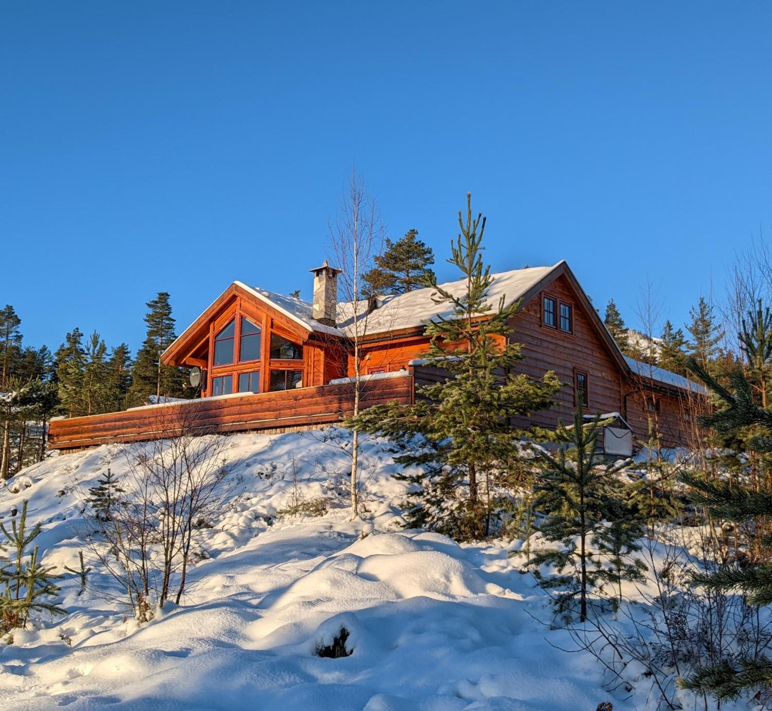 Ferienhaus in Vrådal mit Sauna, fußläufig zum Zentrum