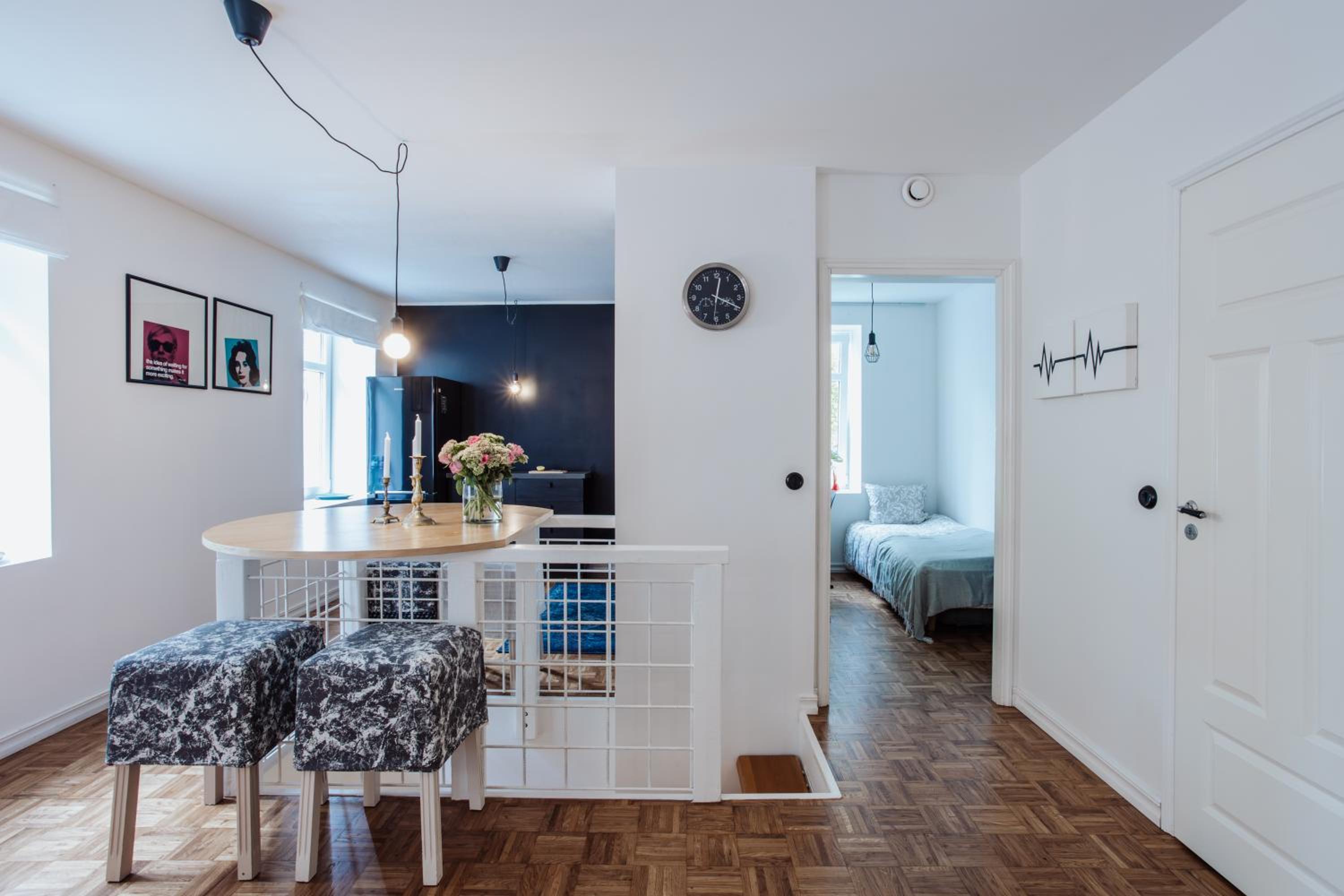 Spacious apartment near the Airport and Bus station