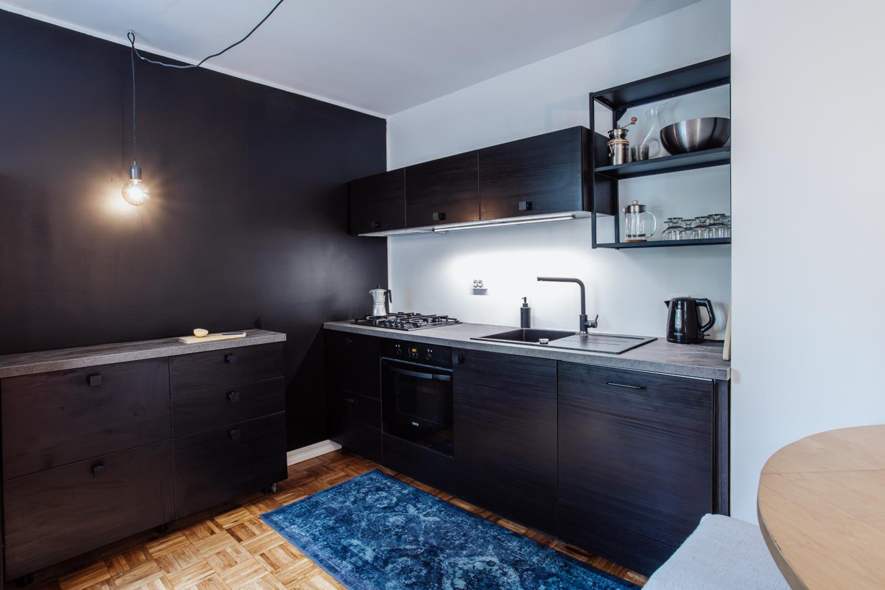 Spacious apartment near the Airport and Bus station