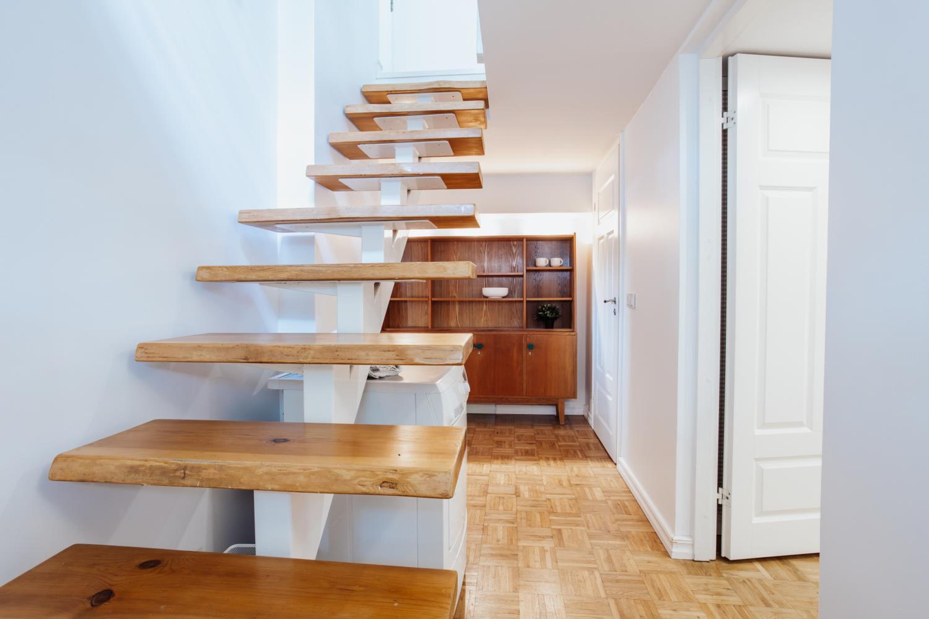 Spacious apartment near the Airport and Bus station