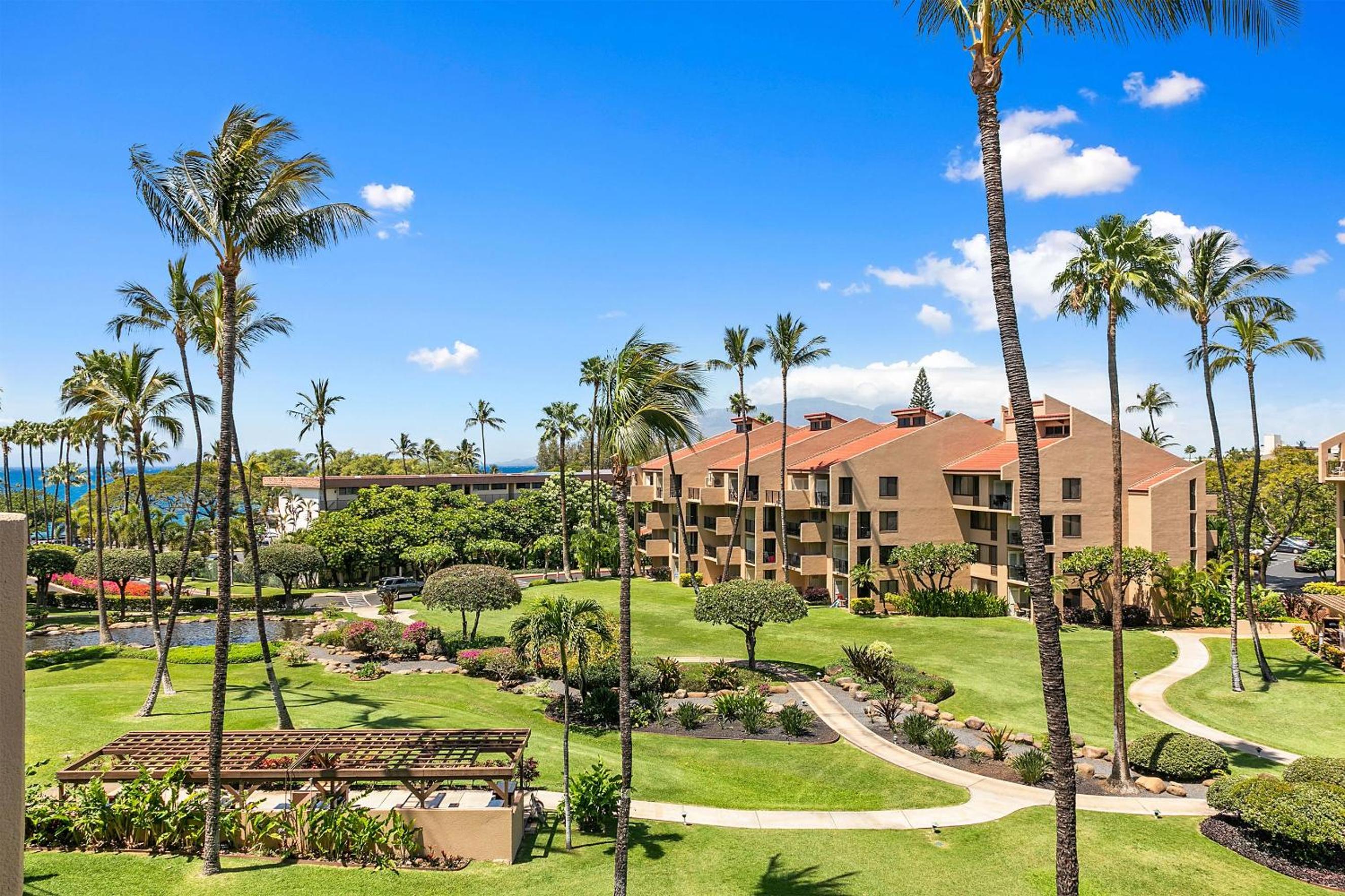 Kamaole Sands 7-406, Courtyard & Ocean Views, AC