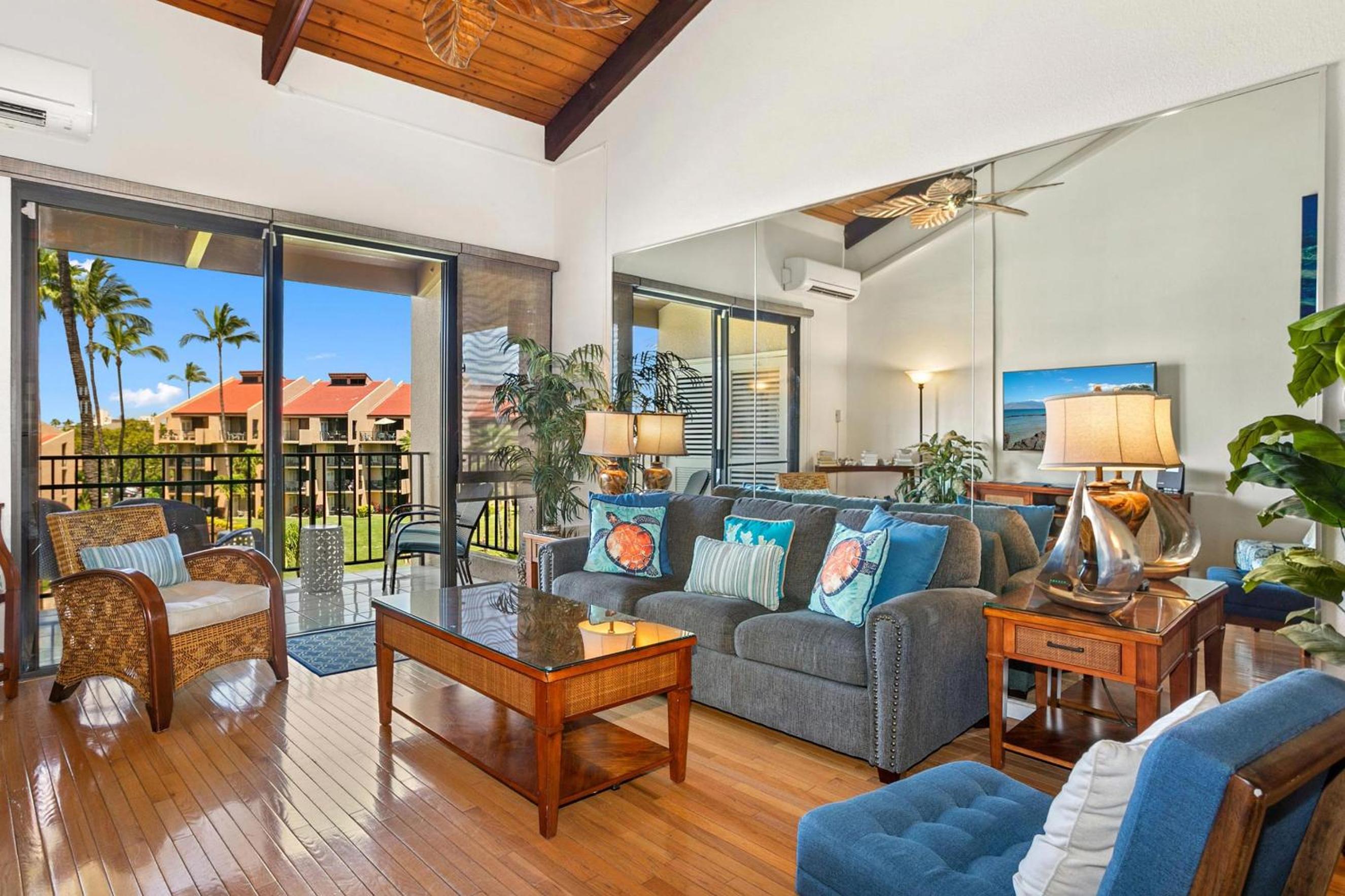 Kamaole Sands 7-406, Courtyard & Ocean Views, AC
