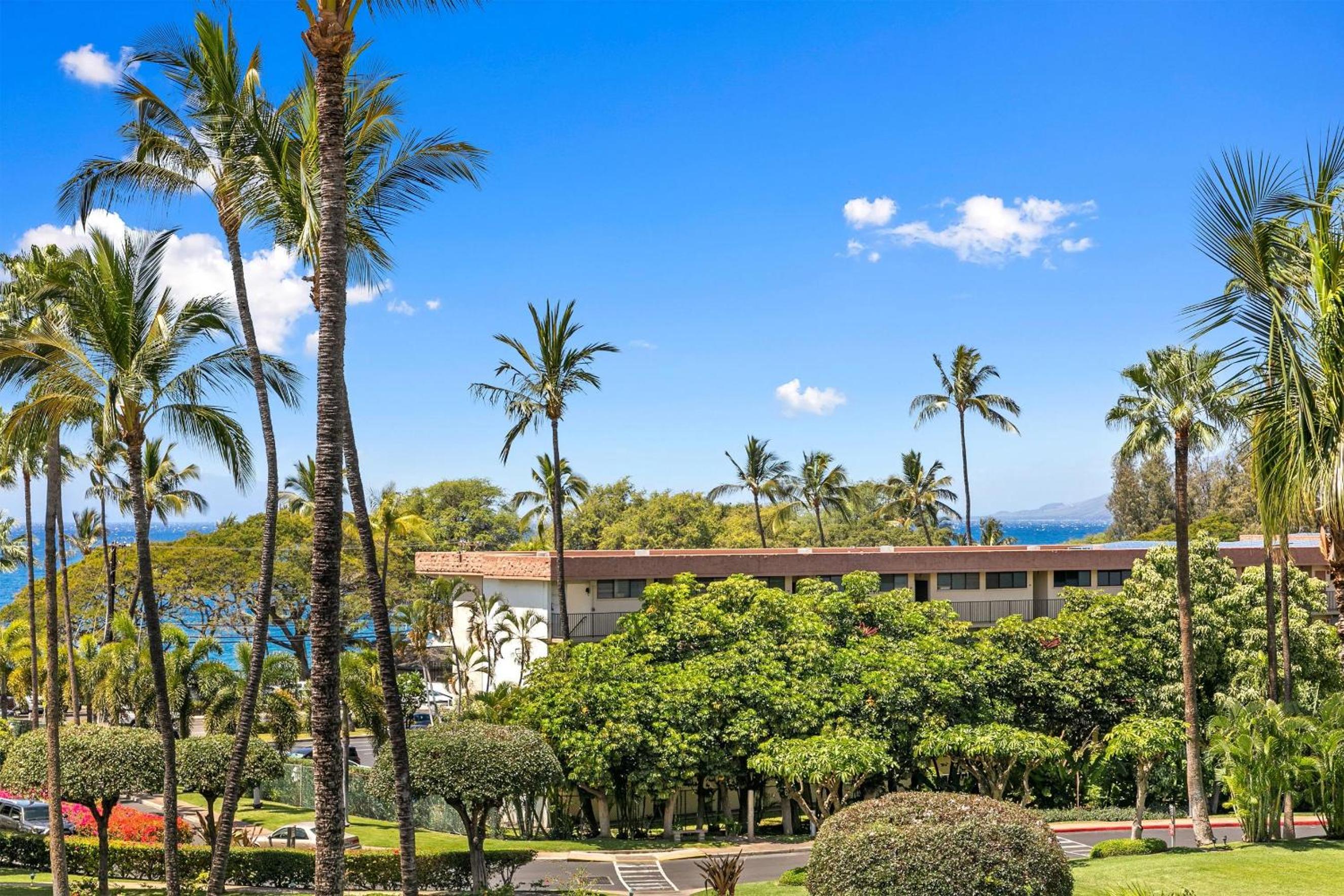 Kamaole Sands 7-406, Courtyard & Ocean Views, AC