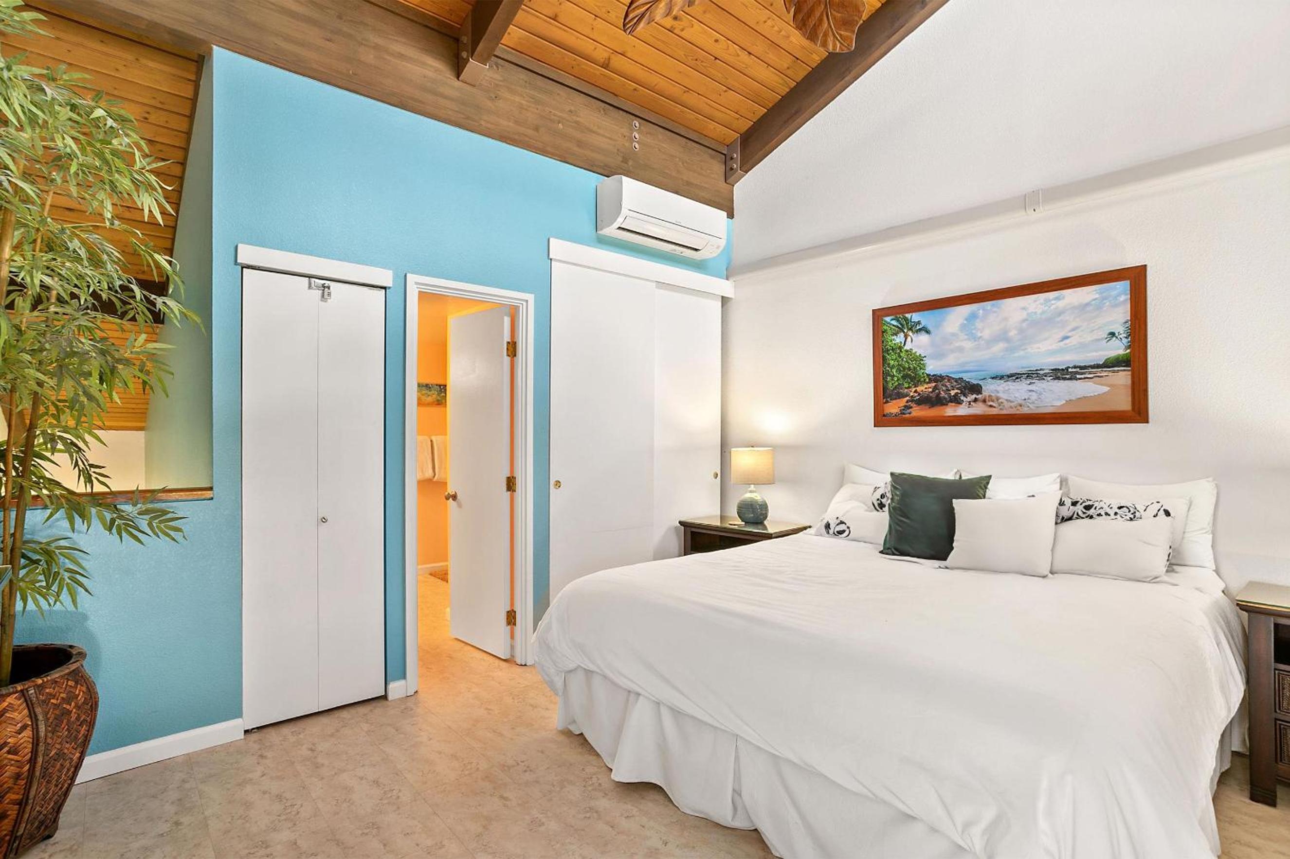 Kamaole Sands 7-406, Courtyard & Ocean Views, AC