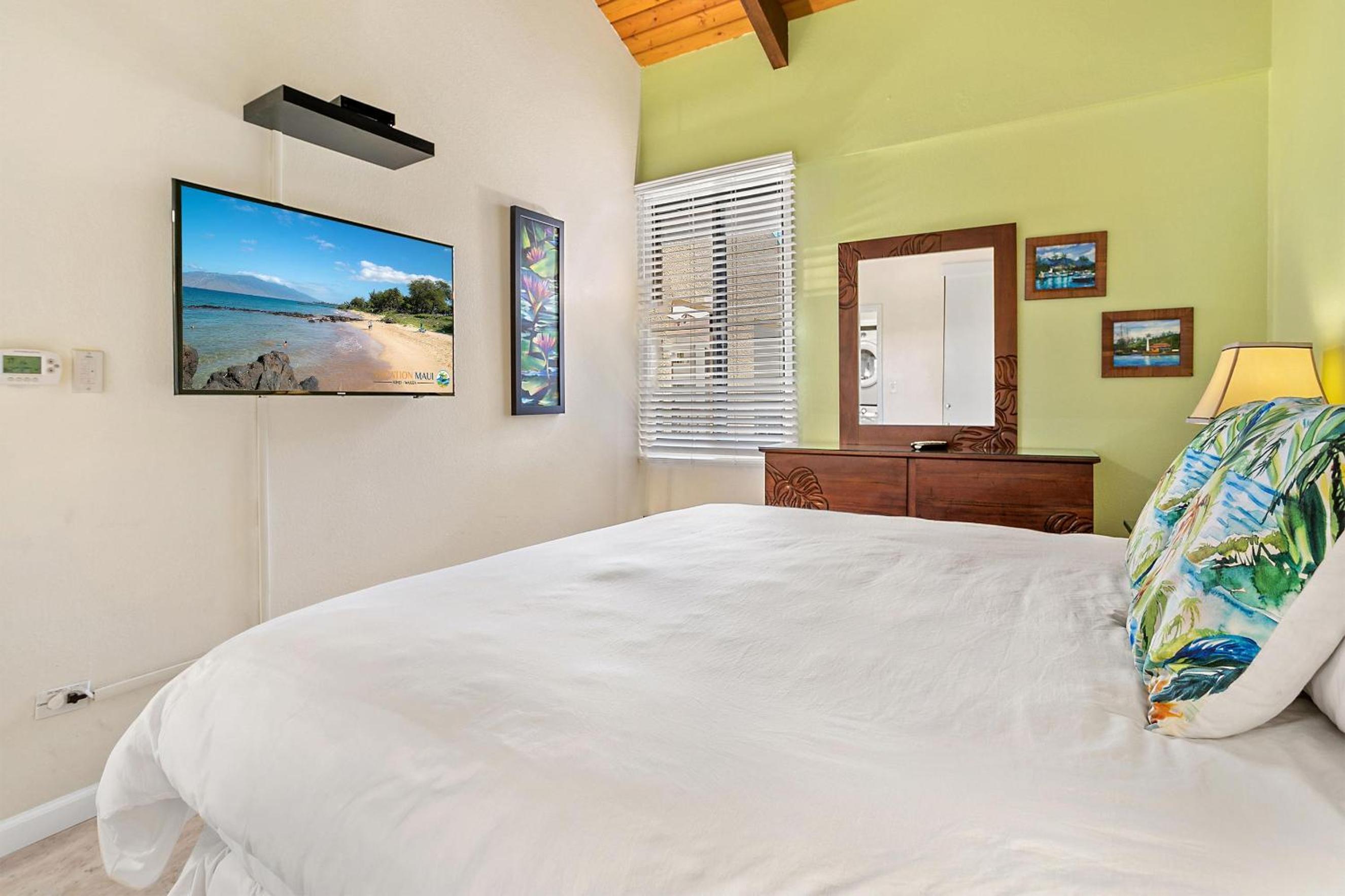 Kamaole Sands 7-406, Courtyard & Ocean Views, AC
