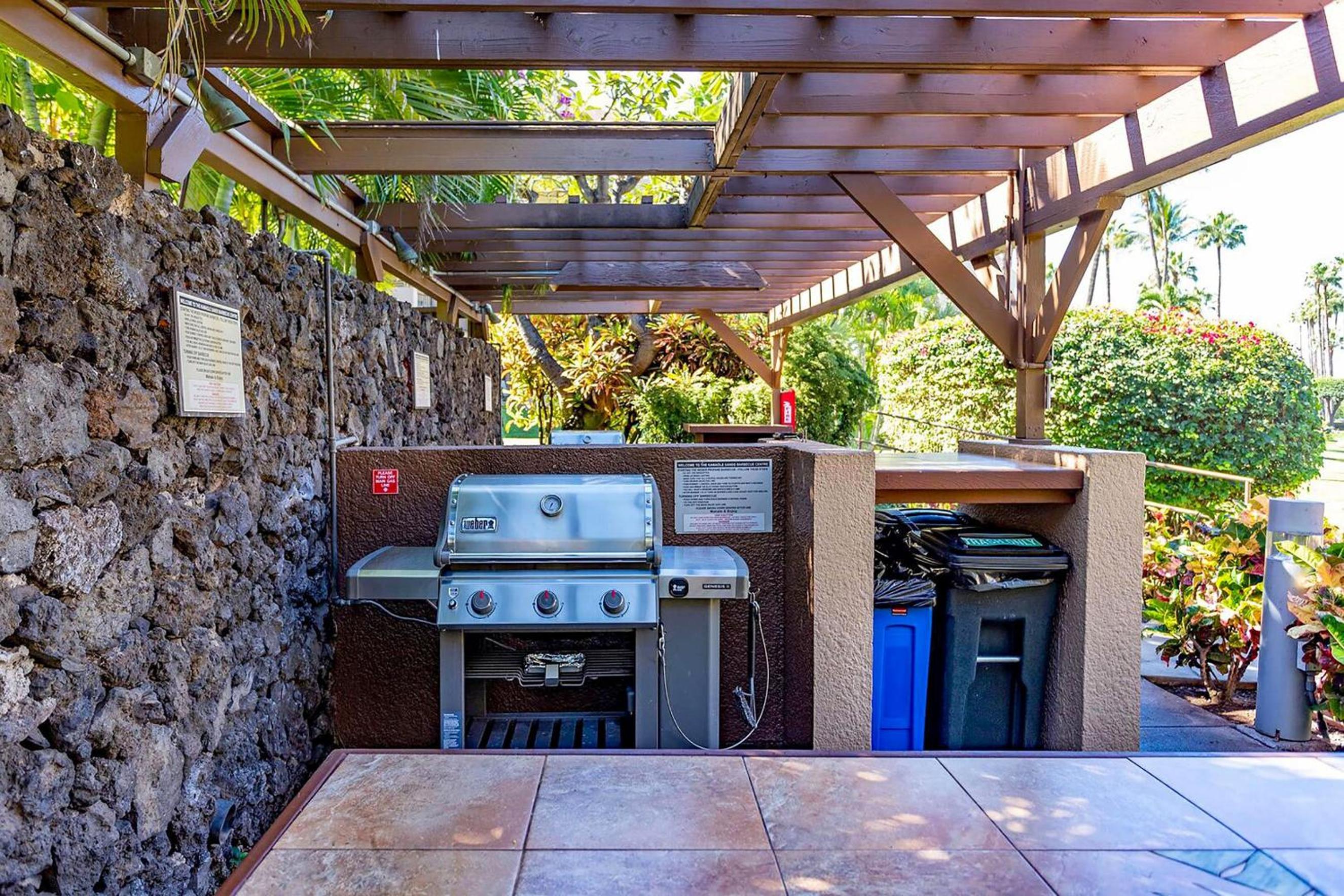 Kamaole Sands 7-406, Courtyard & Ocean Views, AC