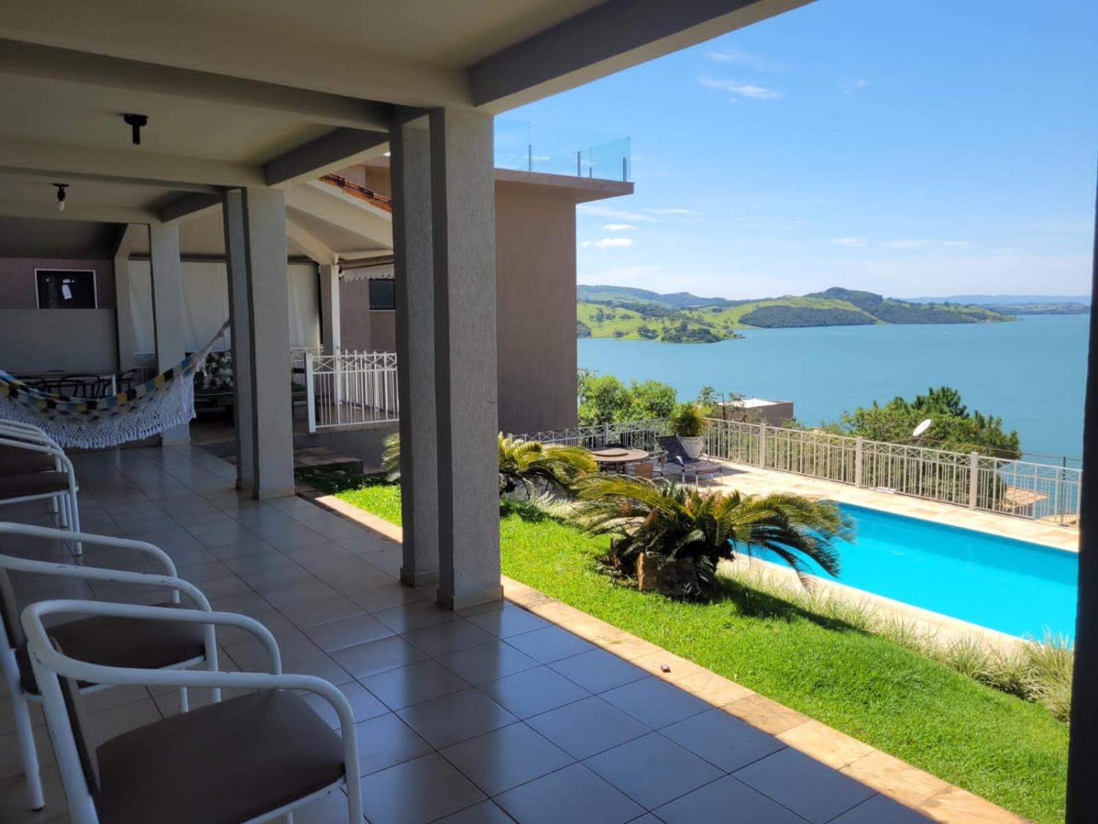 Casa completa em Escarpas do lago com vista deslumbrante