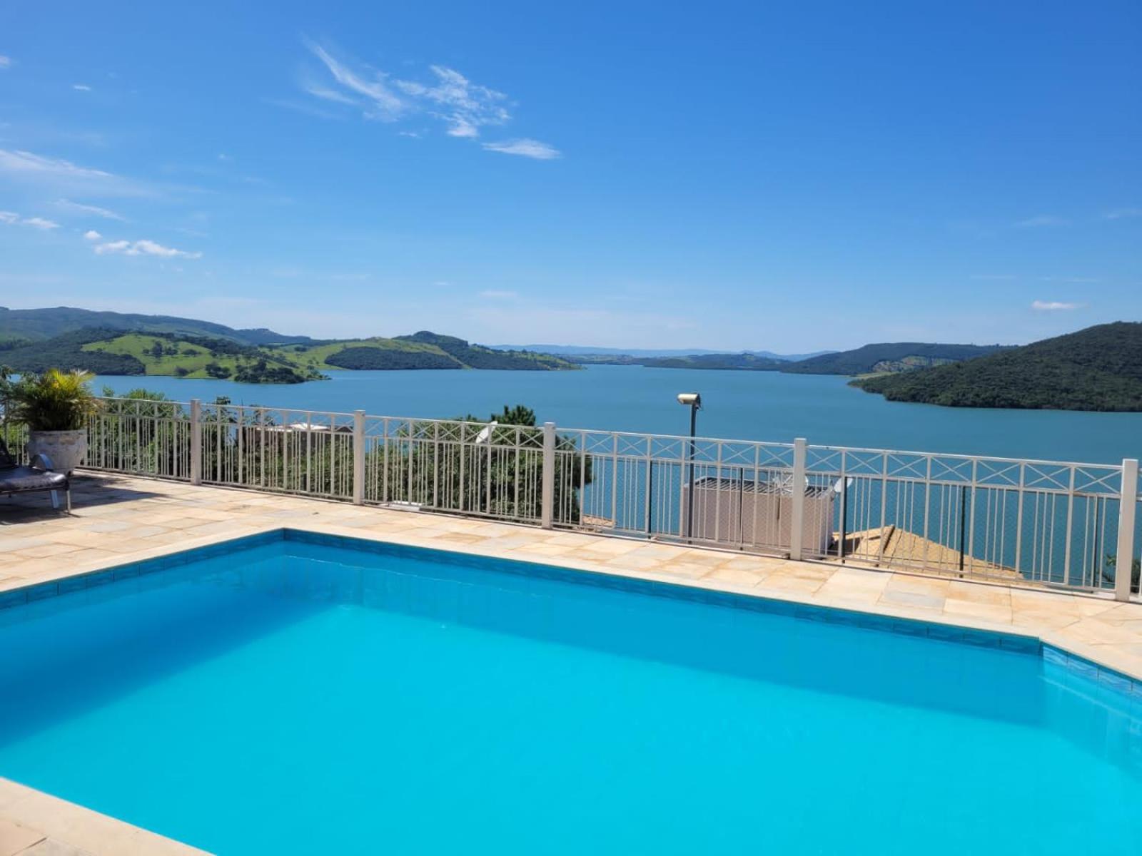 Casa completa em Escarpas do lago com vista deslumbrante