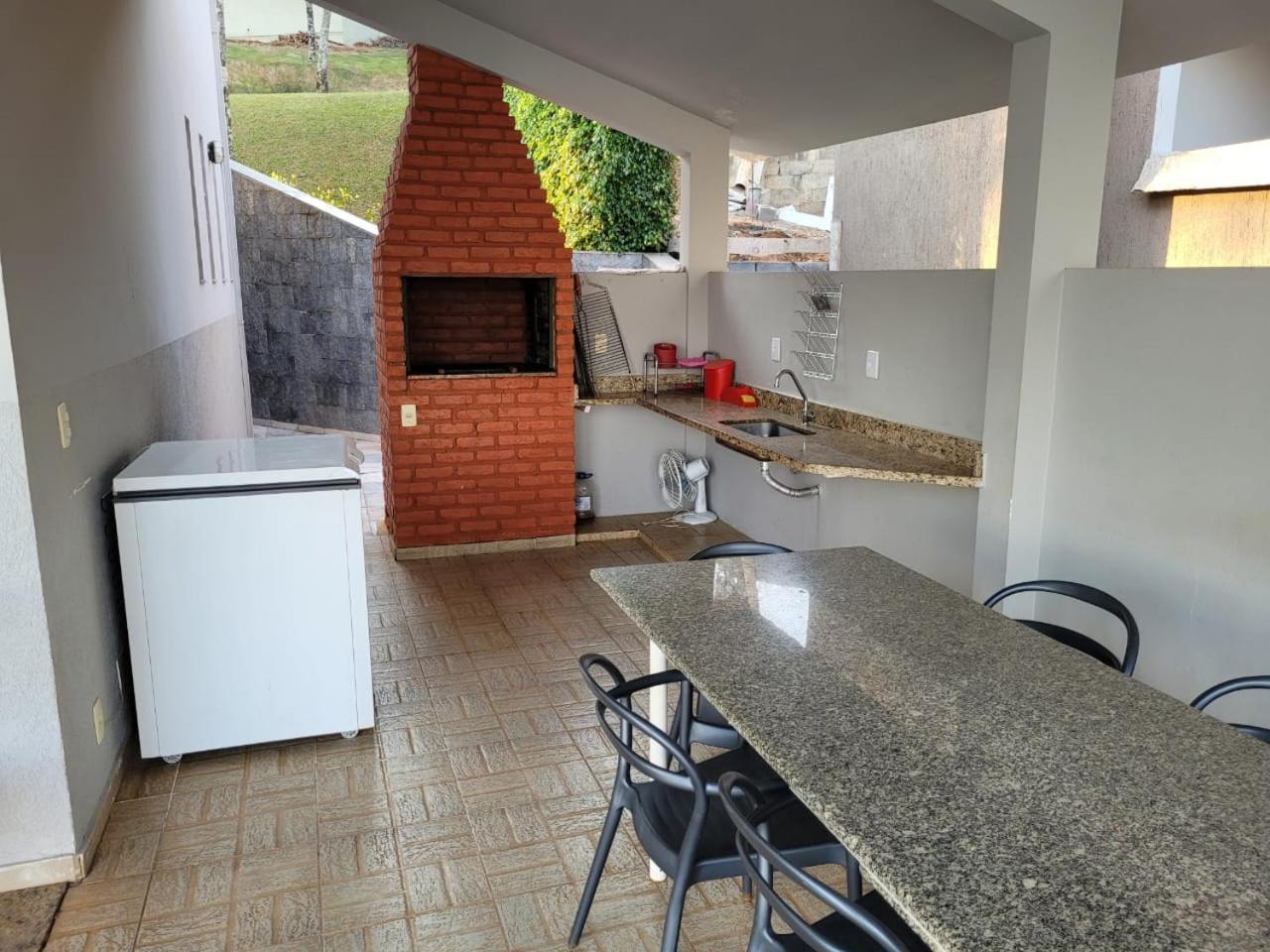 Casa completa em Escarpas do lago com vista deslumbrante