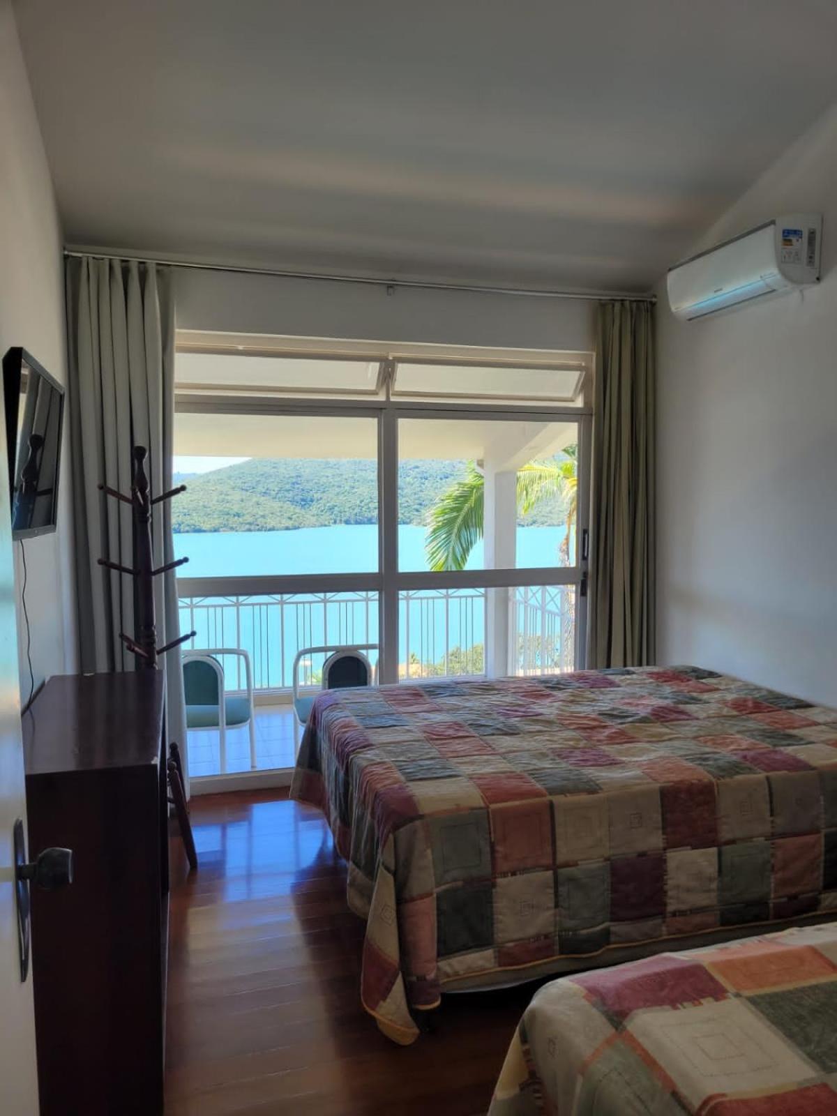 Casa completa em Escarpas do lago com vista deslumbrante