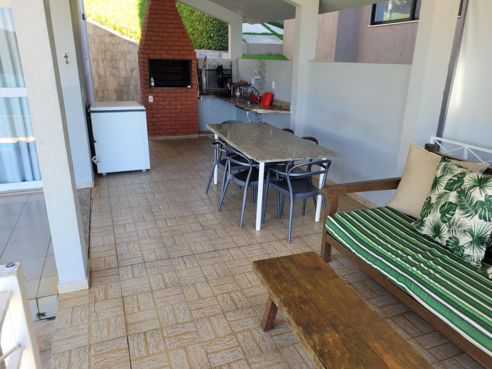 Casa completa em Escarpas do lago com vista deslumbrante