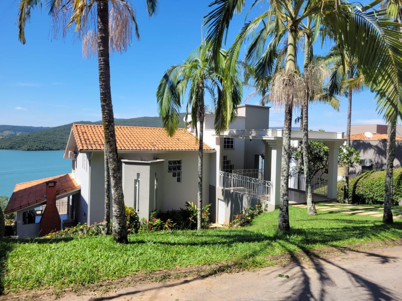 Casa completa em Escarpas do lago com vista deslumbrante