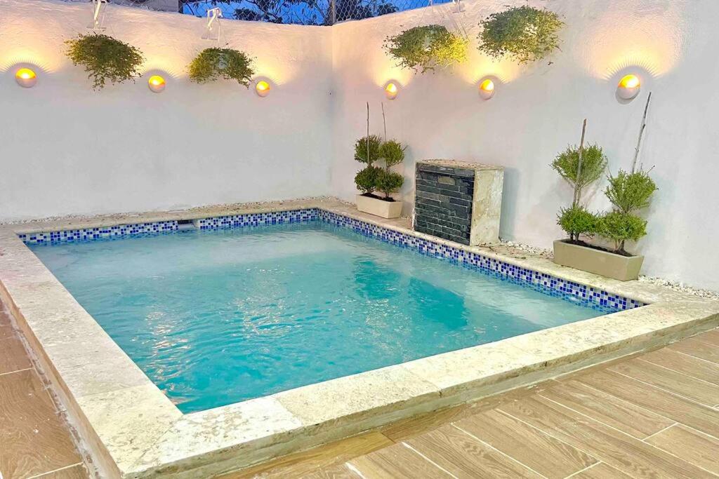 Casa Vacacional a 5 minutos del Aeropuerto by drvacationsrental