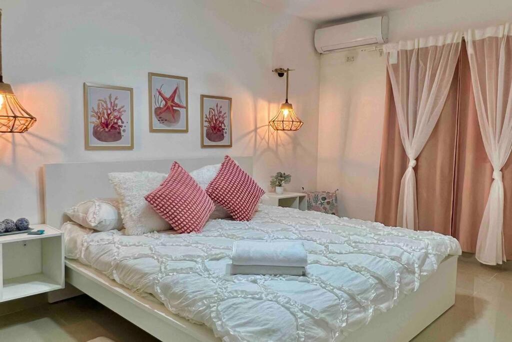 Casa Vacacional a 5 minutos del Aeropuerto by drvacationsrental