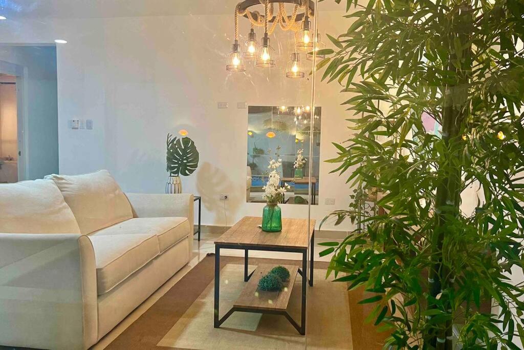 Casa Vacacional a 5 minutos del Aeropuerto by drvacationsrental