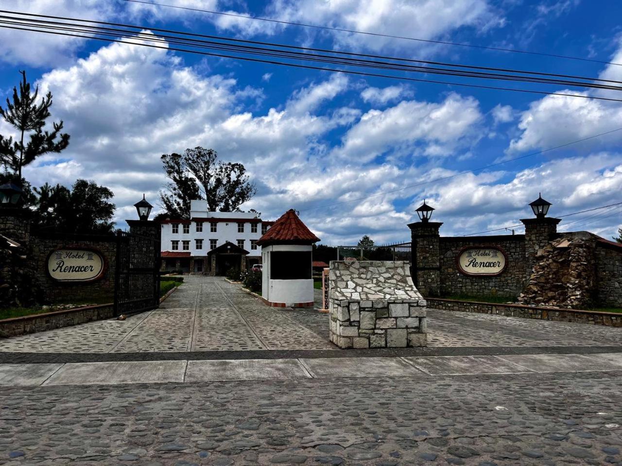 Hotel Renacer - Image 1