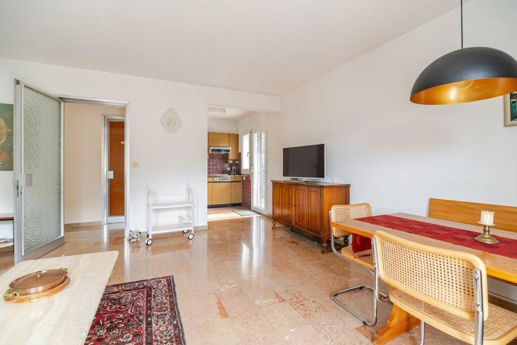 Casa privata con Piscina a 150m dal Lago