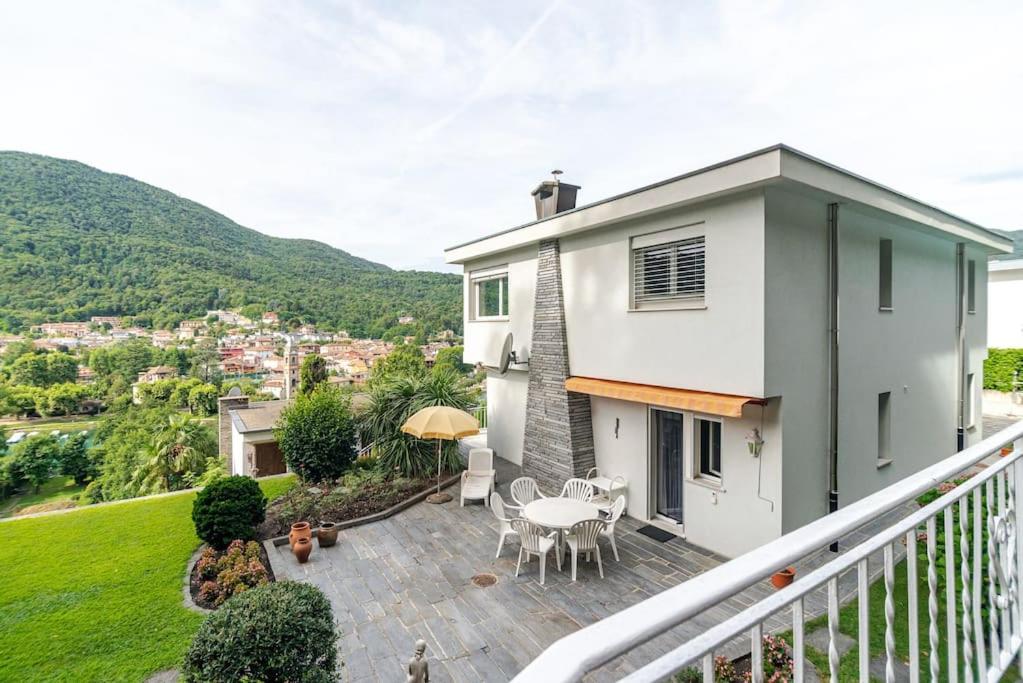 Casa privata con Piscina a 150m dal Lago