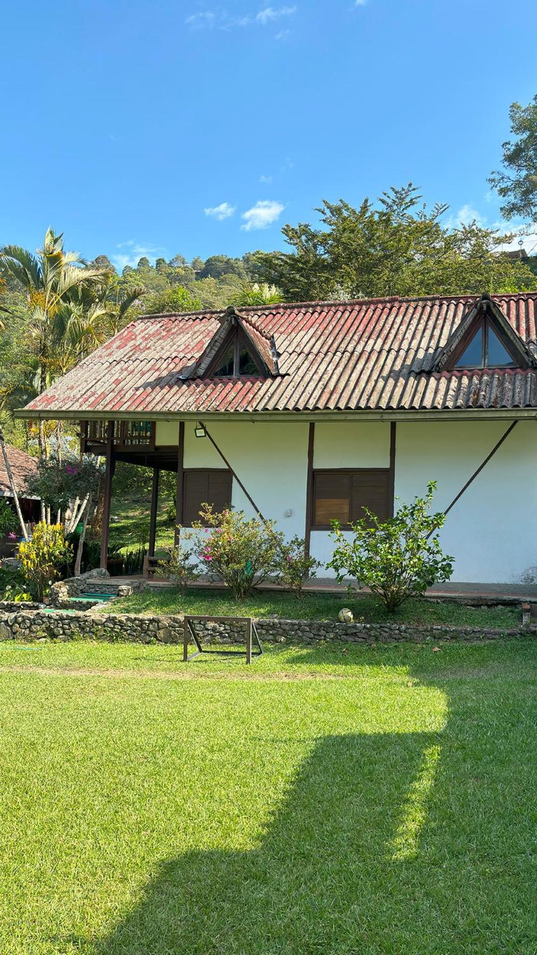Finca con piscina los Eucaliptos Cali- Pance