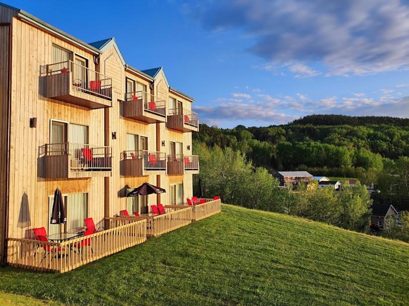 BATTURES Hotel Fjord Saguenay