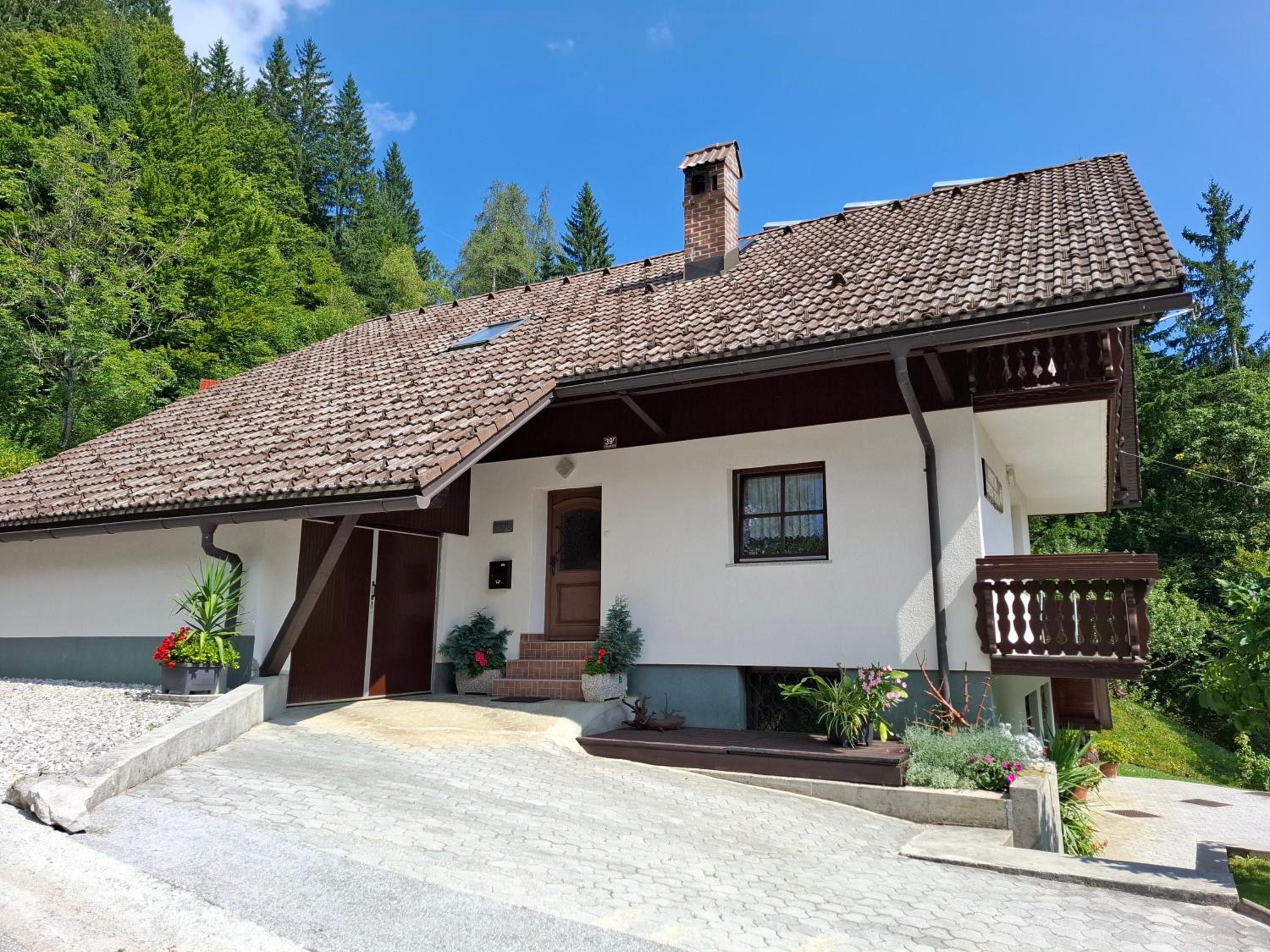 Apartma ČVRSTA TROJKA