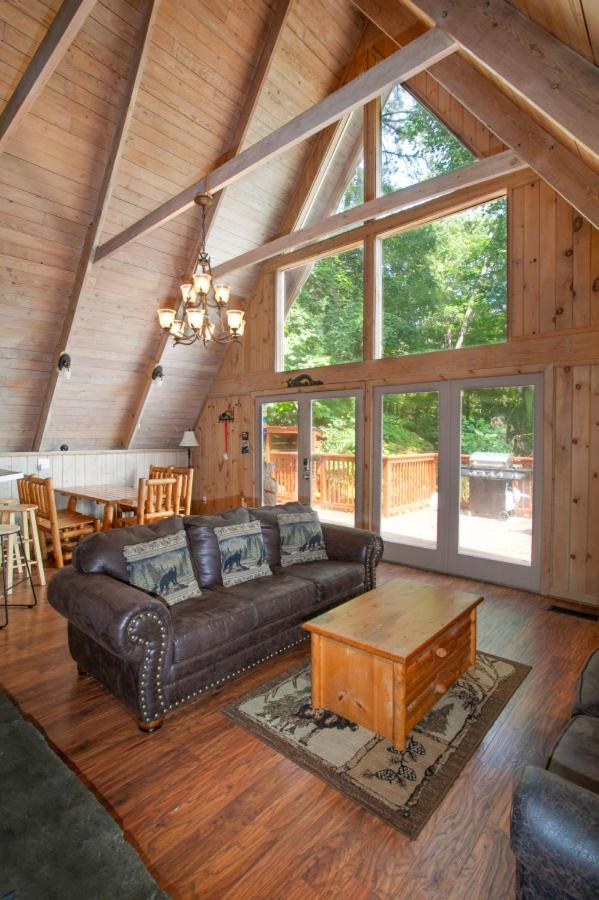 RidgeView - Games, Hot Tub Fireplace & Pool! view 4
